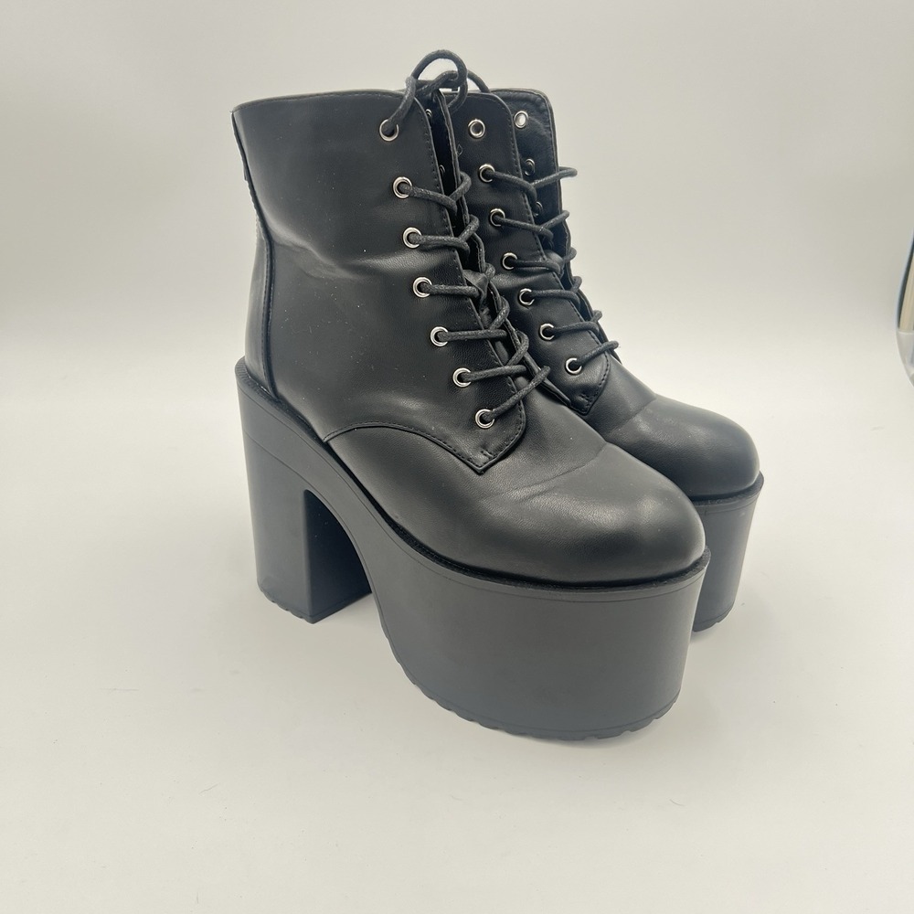 Hot Topic Black Platform Combat Boots Chunky Block Heel Lace Up Women's 8
